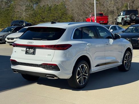 New 2025 Audi Q5 2.0T Premium image 13