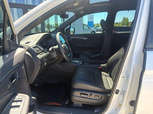 Used 2023 Honda Passport TrailSport image 10
