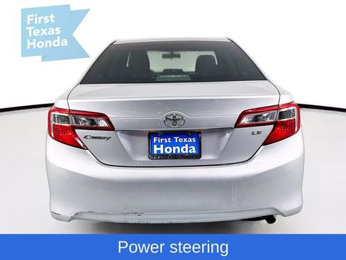 Used 2013 Toyota Camry LE image 7
