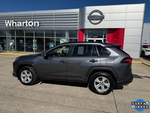 Used 2020 Toyota RAV4 XLE w/ XLE Grade Weather Package image 8
