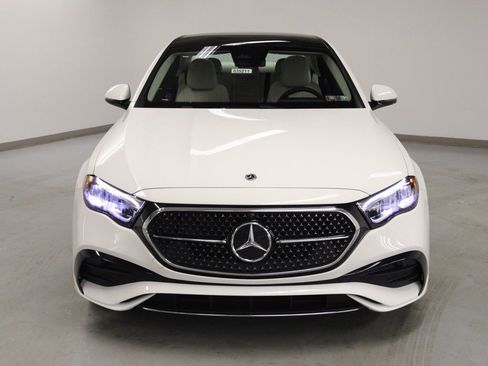 New 2026 Mercedes-Benz E 350 4MATIC Sedan image 3