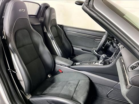 Used 2025 Porsche 718 Boxster GTS RWD image 18
