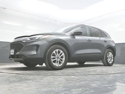 Used 2022 Ford Escape SE image 29