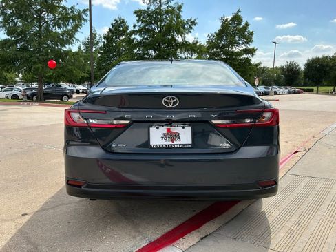 Used 2025 Toyota Camry LE FWD image 7