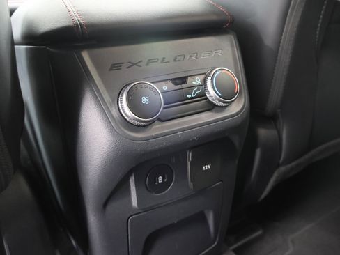 Used 2025 Ford Explorer ST-Line image 39