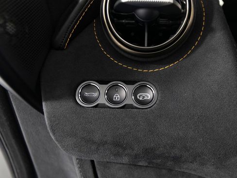 Used 2021 McLaren 720S Performance RWD image 20
