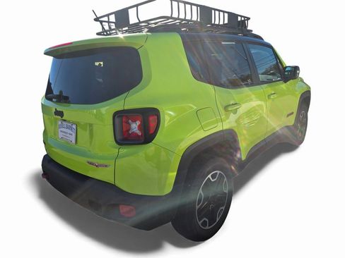 Used 2017 Jeep Renegade Trailhawk image 4