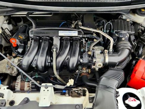 Used 2015 Honda Fit EX image 27