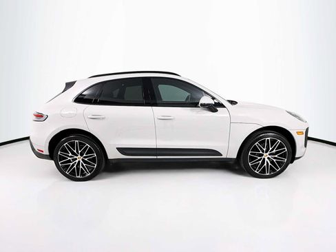 Certified 2026 Porsche Macan AWD/4WD image 8