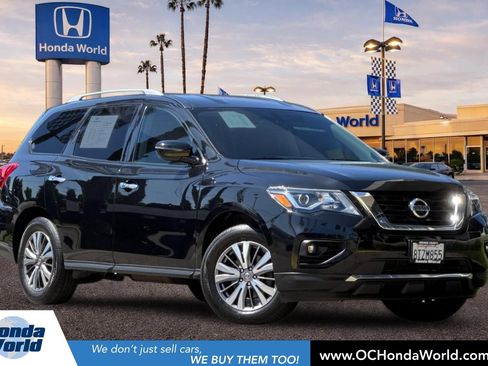 Used 2019 Nissan Pathfinder SV FWD image 1