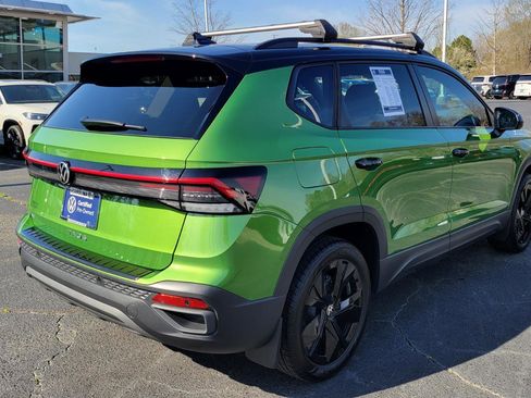 Certified 2025 Volkswagen Taos SE w/ Taos Adventure Package (SXB) FWD image 5