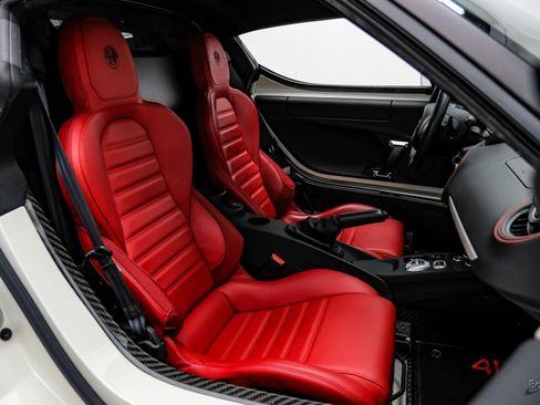 Used 2015 Alfa Romeo 4C Coupe w/ Leather Interior Group image 45