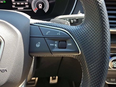 Certified 2023 Audi SQ5 Premium Plus w/ Premium Plus Package AWD/4WD image 25