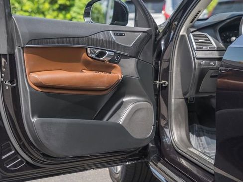 Used 2020 Volvo XC90 T6 Momentum w/ Protection Package Premier AWD/4WD image 39