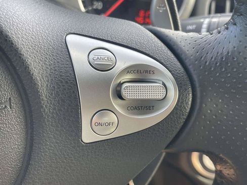 Used 2018 Nissan 370Z Touring RWD image 22