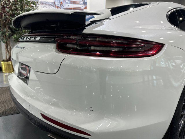 Used 2018 Porsche Panamera 4 AWD/4WD image 34