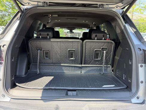 Used 2023 Chevrolet Traverse LT w/ LPO, Floor Liner Package AWD/4WD image 8