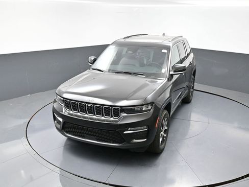 New 2025 Jeep Grand Cherokee Limited w/ Luxury Tech Group II image 29