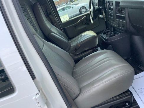Used 2019 Chevrolet Express 2500 w/ Driver Convenience Package RWD image 14