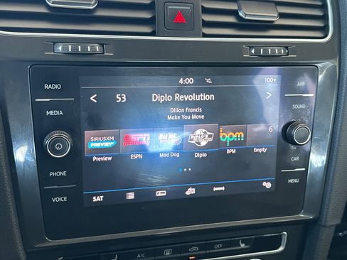 Used 2019 Volkswagen Golf SE w/ Driver Assistance Package FWD image 18