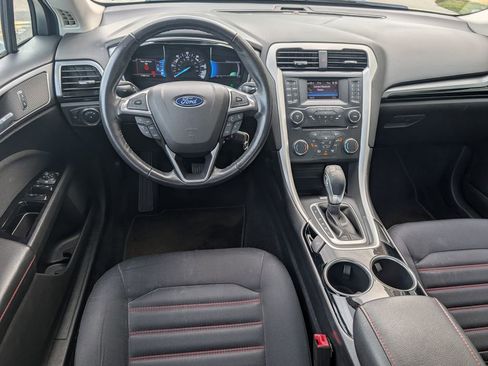 Used 2013 Ford Fusion SE FWD image 13
