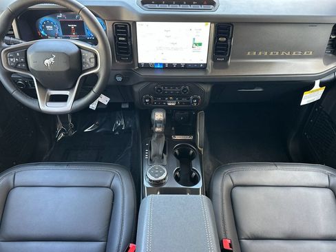New 2026 Ford Bronco Badlands AWD/4WD image 17