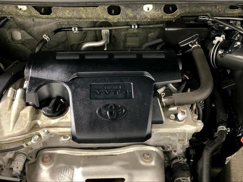 Used 2018 Toyota RAV4 XLE AWD/4WD image 33