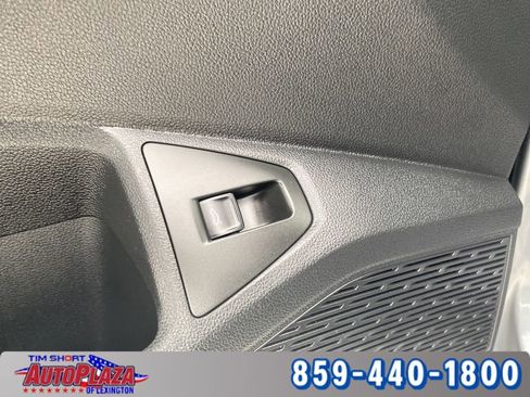 Used 2025 Volkswagen Jetta SE image 35