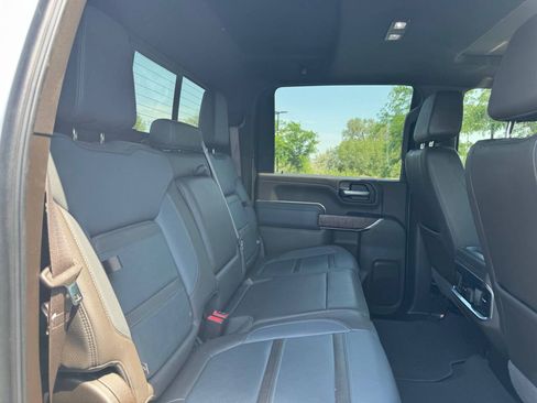 Used 2022 GMC Sierra 3500 Denali AWD/4WD image 14
