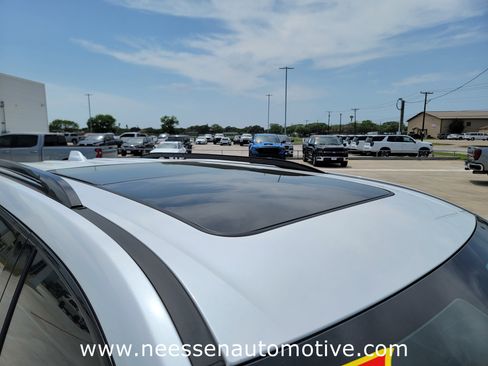 Used 2024 Chevrolet Traverse RS w/ LPO, Floor Liner Package FWD image 8