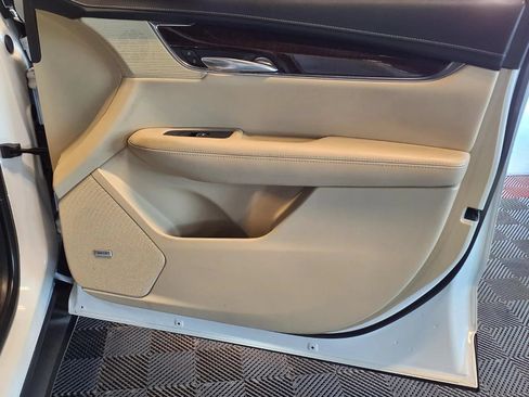 Used 2019 Cadillac XT5 Luxury AWD/4WD image 13