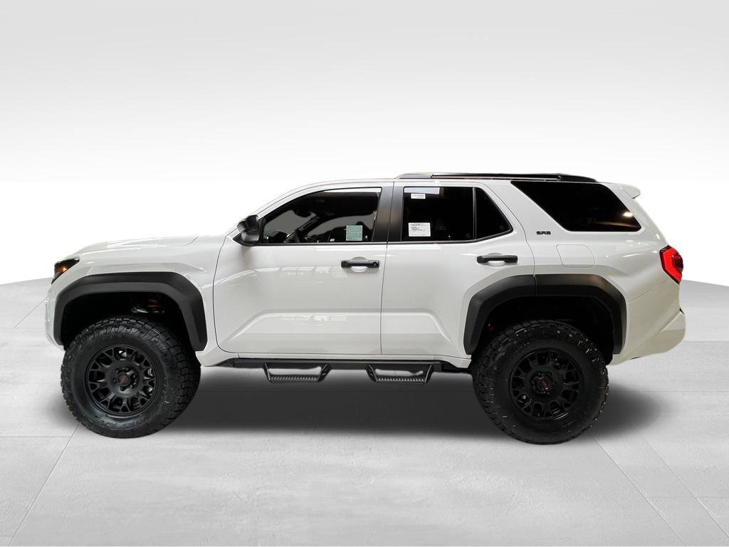 New 2026 Toyota 4Runner SR5 AWD/4WD image 2
