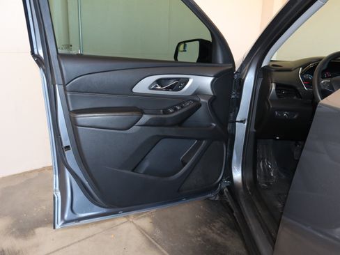 Used 2020 Chevrolet Traverse LS AWD/4WD image 31