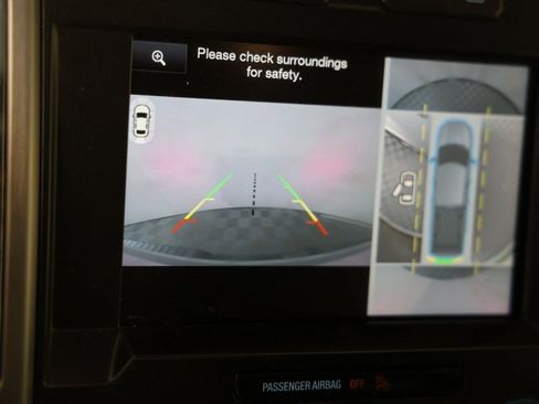 Used 2015 Ford F150 Platinum w/ Equipment Group 701A Luxury image 10