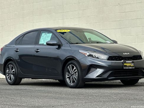 Used 2023 Kia Forte LXS w/ LXS Technology Package image 1