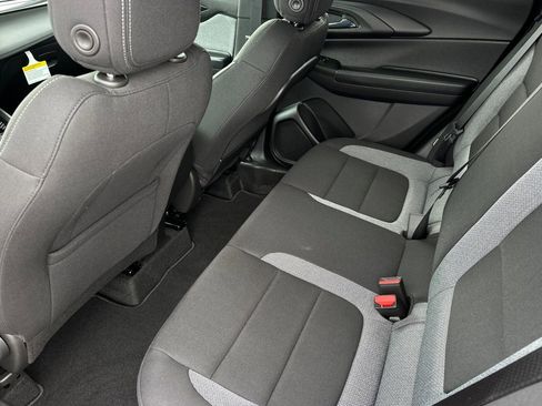 New 2026 Chevrolet TrailBlazer LT w/ LT Cold Weather Package FWD image 12