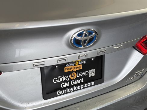 Used 2023 Toyota Camry XLE image 15