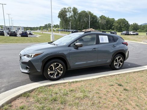Used 2024 Subaru Crosstrek 2.0i Premium AWD/4WD image 4