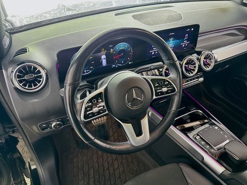 Used 2023 Mercedes-Benz GLB 250 4MATIC image 24