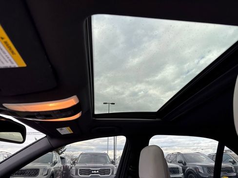 Used 2013 Mercedes-Benz C 300 4MATIC Sedan image 19