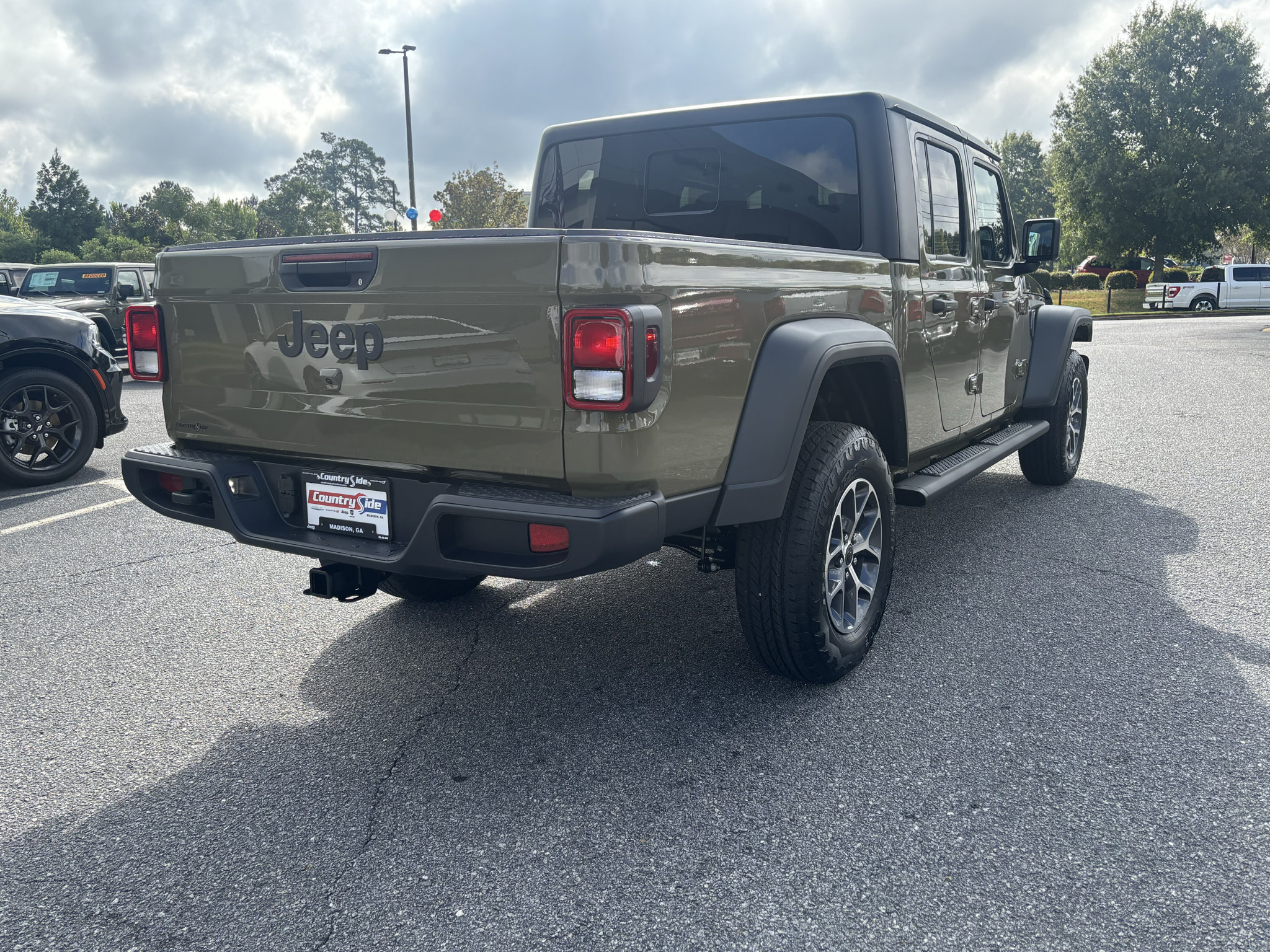 New 2027 Jeep Gladiator Sport AWD/4WD image 6