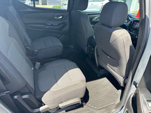 Used 2023 Chevrolet Traverse LT AWD/4WD image 20