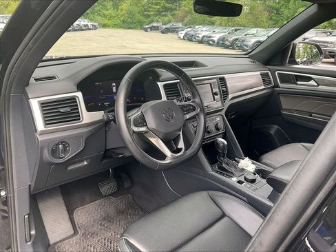 Used 2023 Volkswagen Atlas Cross Sport SE AWD/4WD image 8