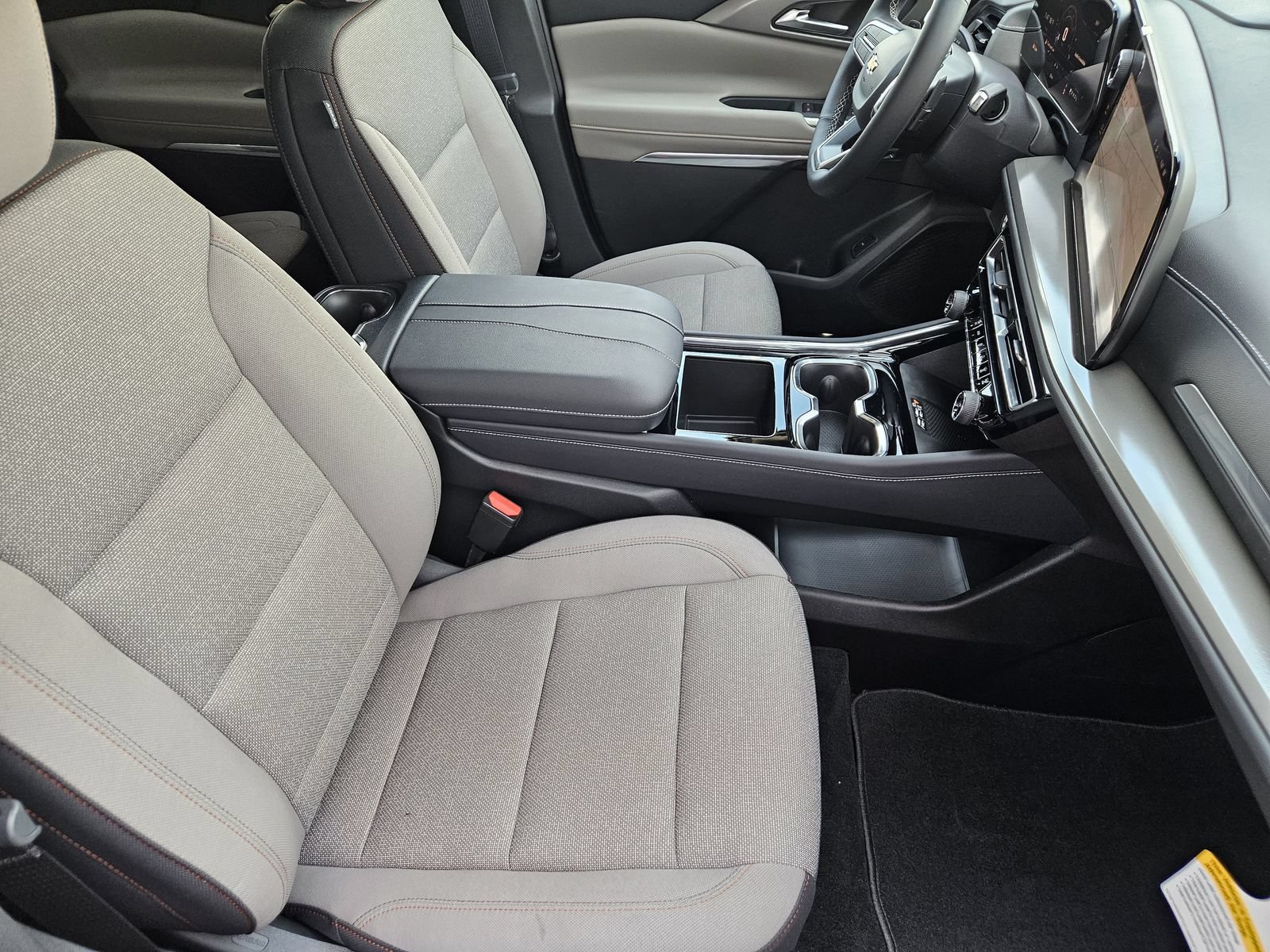 New 2027 Chevrolet Traverse Z71 w/ Driver Confidence Package AWD/4WD image 15
