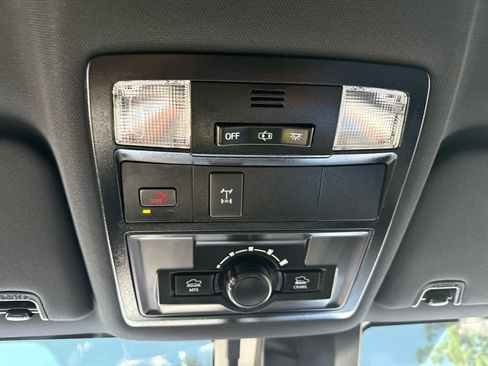 Used 2022 Toyota Tacoma TRD Off-Road w/ Technology Package AWD/4WD image 23
