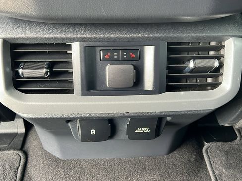 Used 2024 Ford F150 Lariat w/ Equipment Group 502A High AWD/4WD image 18
