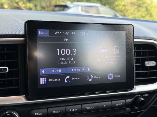 Used 2023 Hyundai Venue SE w/ Cargo Package FWD image 14