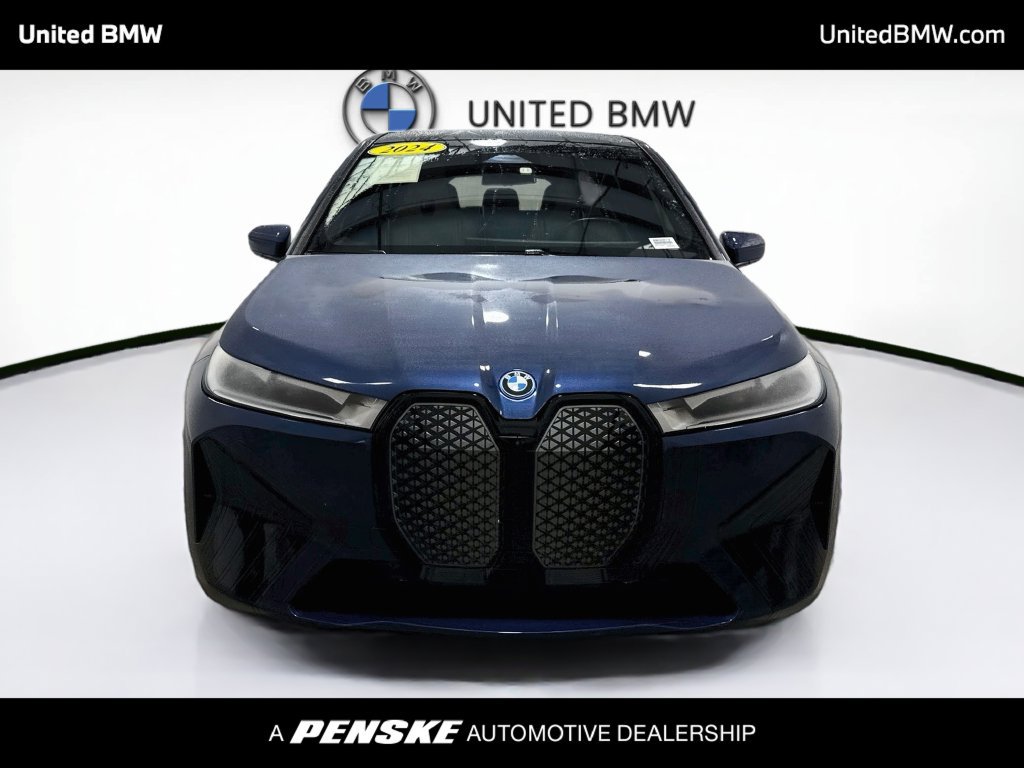 Used 2024 BMW iX xDrive50 w/ Premium Package AWD/4WD image 2