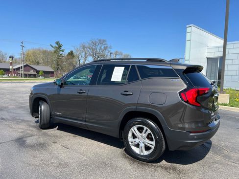 Used 2019 GMC Terrain SLE w/ Driver Convenience Package AWD/4WD image 3