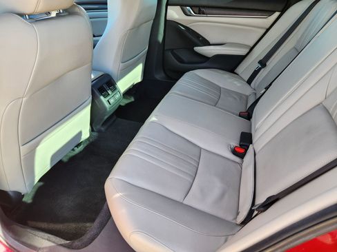 Used 2022 Honda Accord Touring image 34